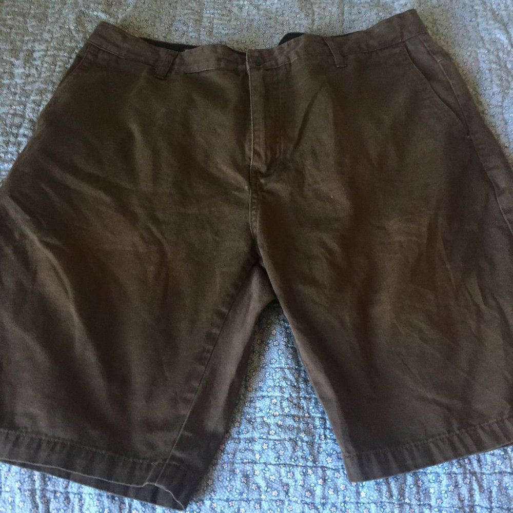 Volcom Brown Mens shorts Size 38